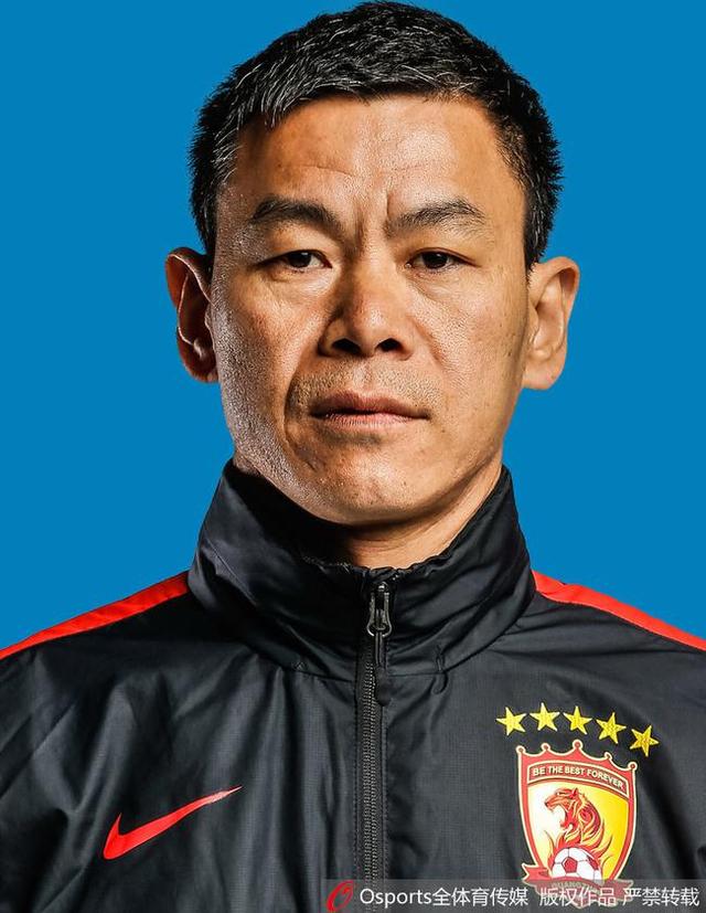 热那亚前锋古德蒙德松本轮之前以7球位居射手榜第6，近3轮意甲打进2球，个人能力非常出色。